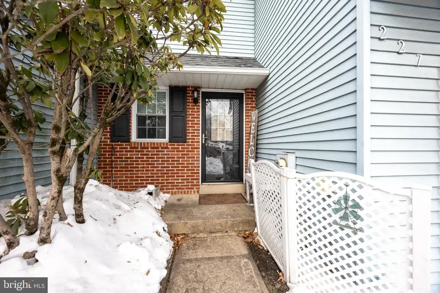 227 Jonathan Dr, North Wales, PA 19454 - #2