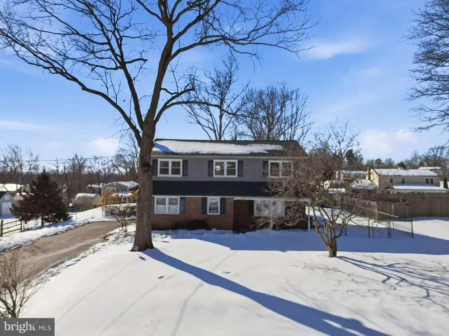 619 Brenda Ln, East Norriton, PA 19403 - #2