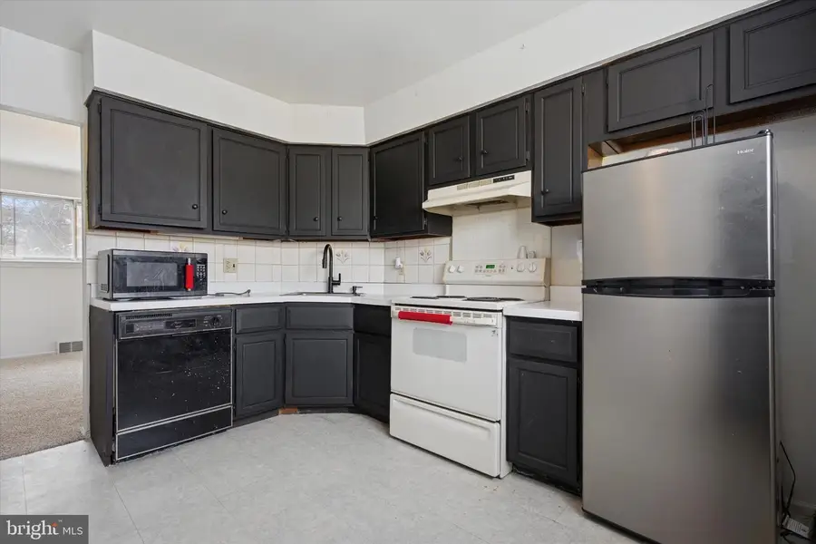 1551 Fitzwatertown Rd, Willow Grove, PA 19090 - Image #3