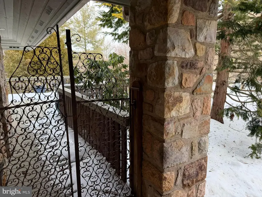 1062 Broadmoor Rd, Bryn Mawr, PA 19010 - #3