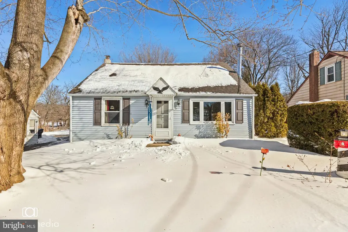 2049 Farmington Ave, Pottstown, PA 19464 - Image #1