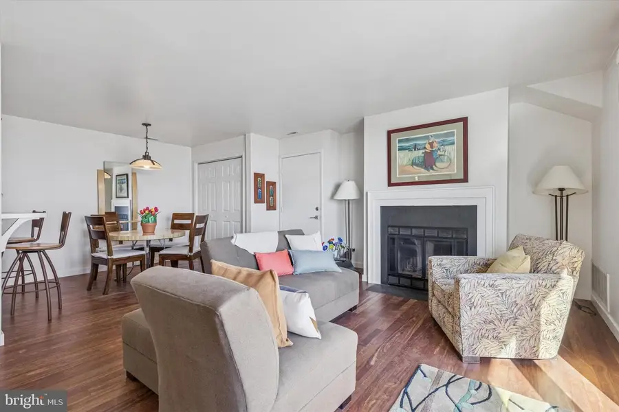 1712 Morris Ct, North Wales, PA 19454 - #2