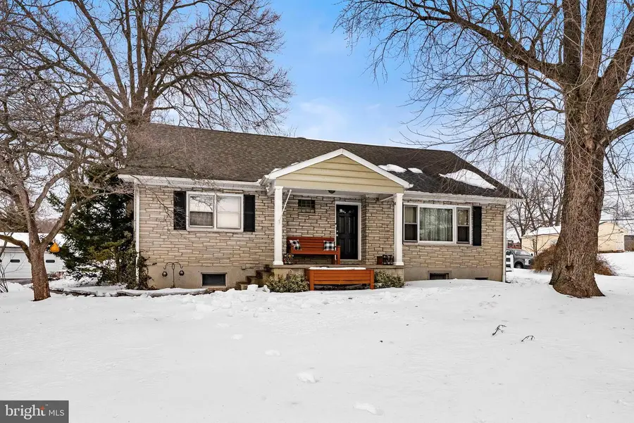 817 Buchert Rd #, Pottstown, PA 19464 - #2