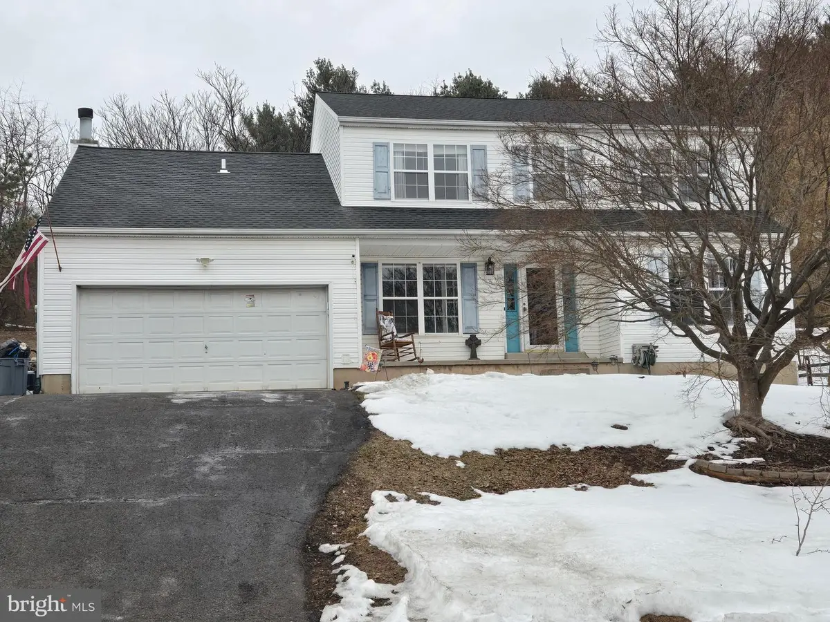 2426 Donna Ln, Pottstown, PA 19464 - #1