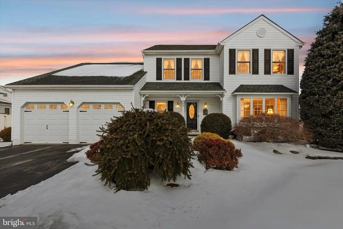 209 Drake Ln, North Wales, PA 19454 - #1
