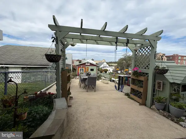 145 Jefferson St, BRIDGEPORT, PA 19405