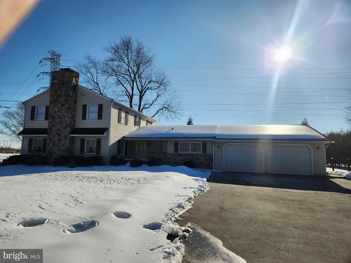 1302 Cherry Ln, Blue Bell, PA 19422 - #1