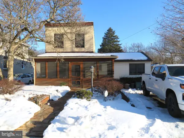 4052 Center Ave, LAFAYETTE HILL, PA 19444