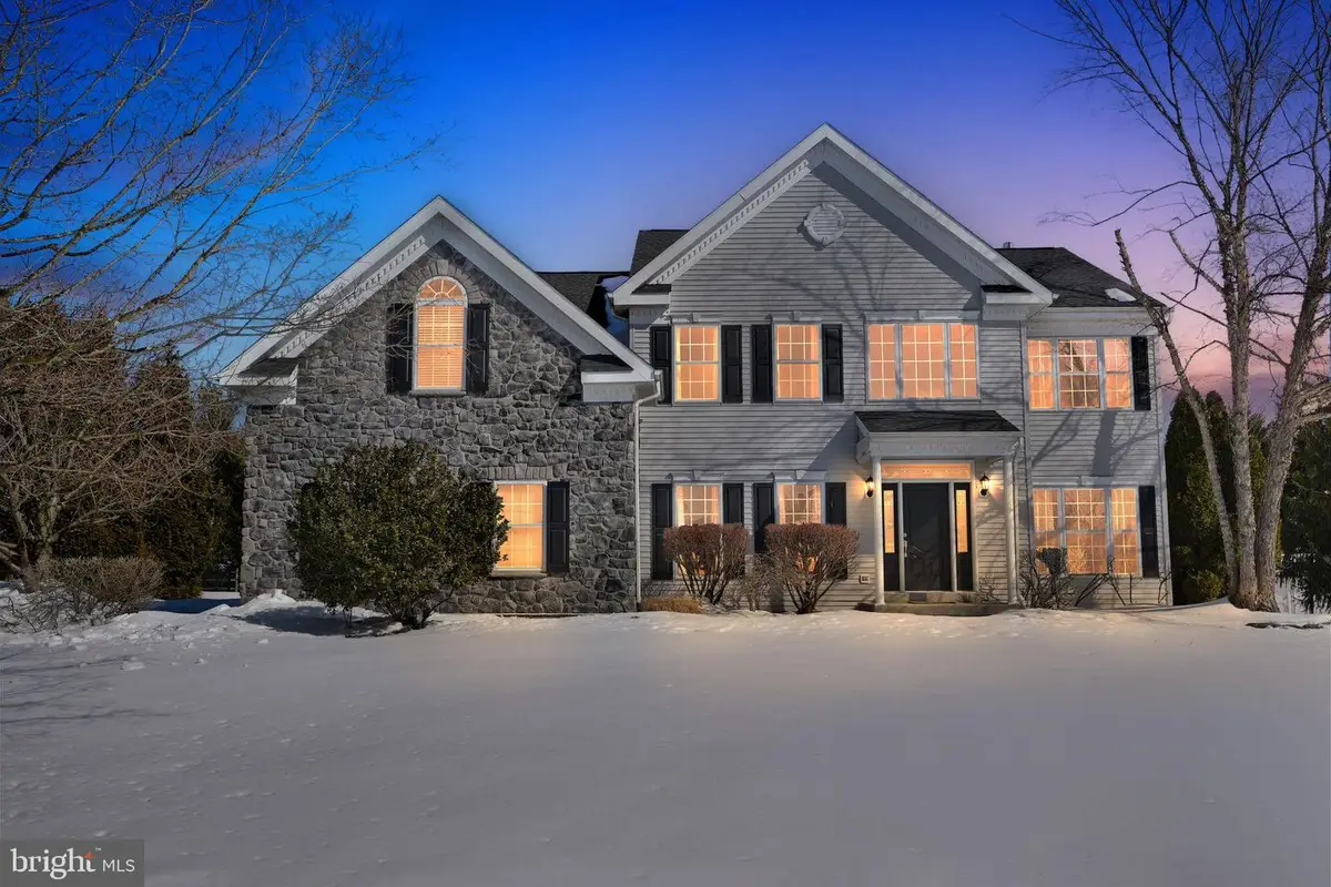 727 Sourwood Ln, Collegeville, PA 19426 - #1