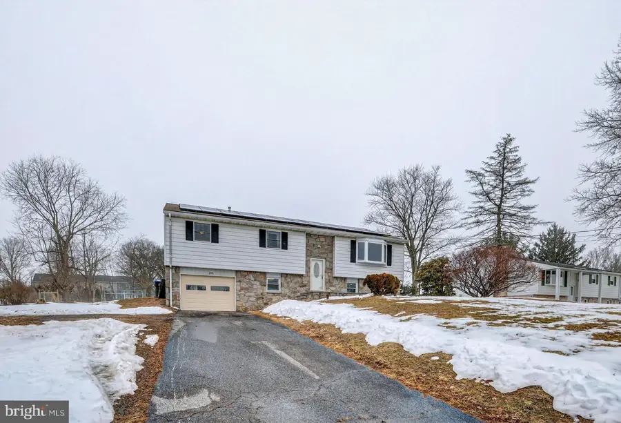 205 Jackson Rd, Gilbertsville, PA 19525 - #3