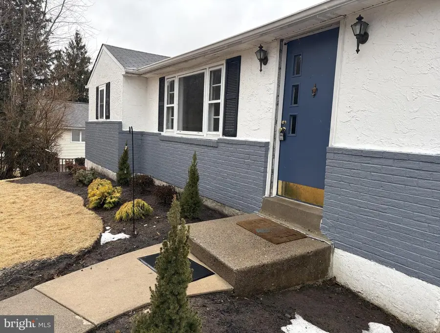 407 W Moreland Ave, Hatboro, PA 19040 - #3