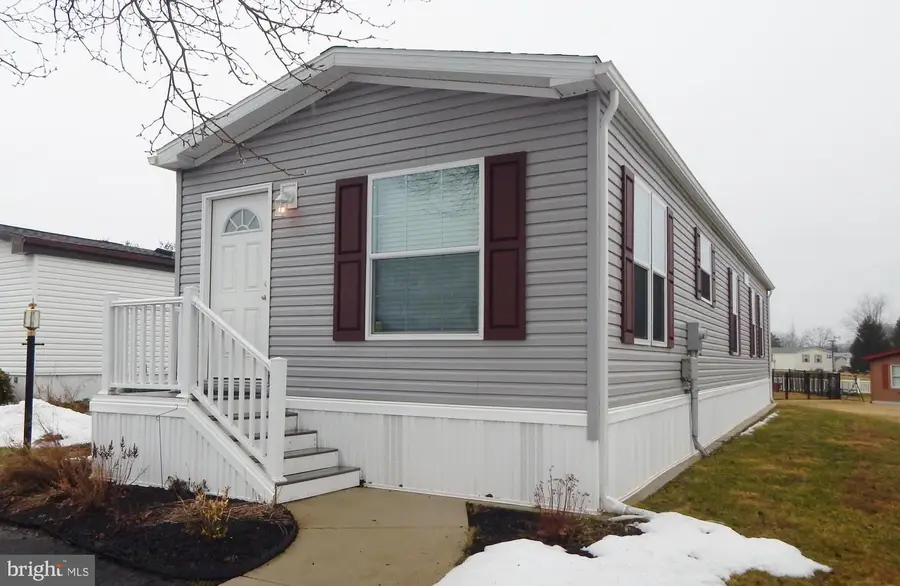 124 Parkside Ct, North Wales, PA 19454 - #2