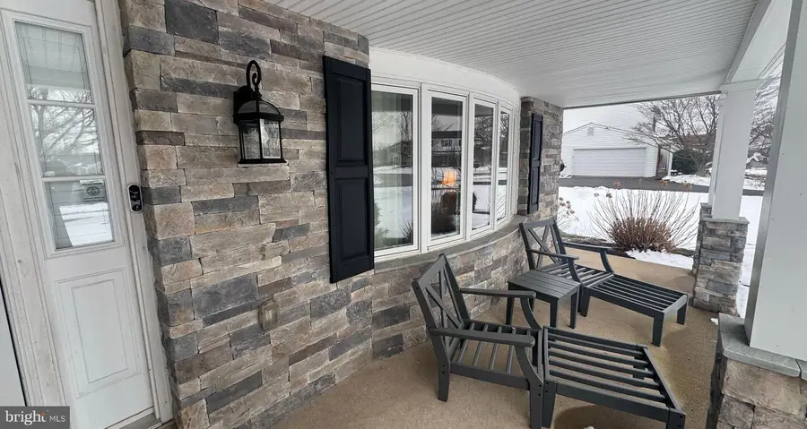 931 Denston Dr, Ambler, PA 19002 - #2