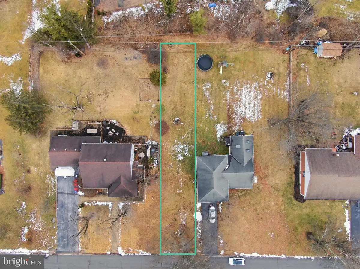 957 Kenny Rd, Pottstown, PA 19464 - #1