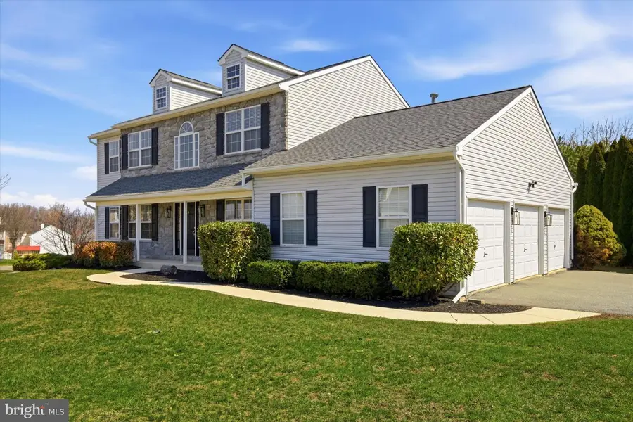 1512 Aspen Dr, Pottstown, PA 19464 - #2