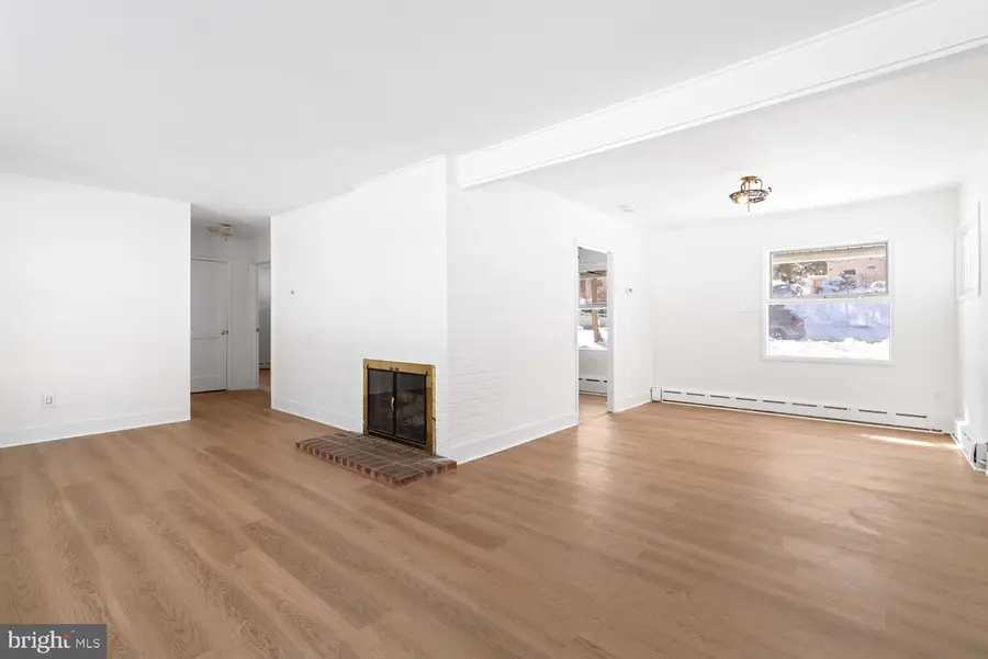 8303 Hull Dr, Glenside, PA 19038 - #3