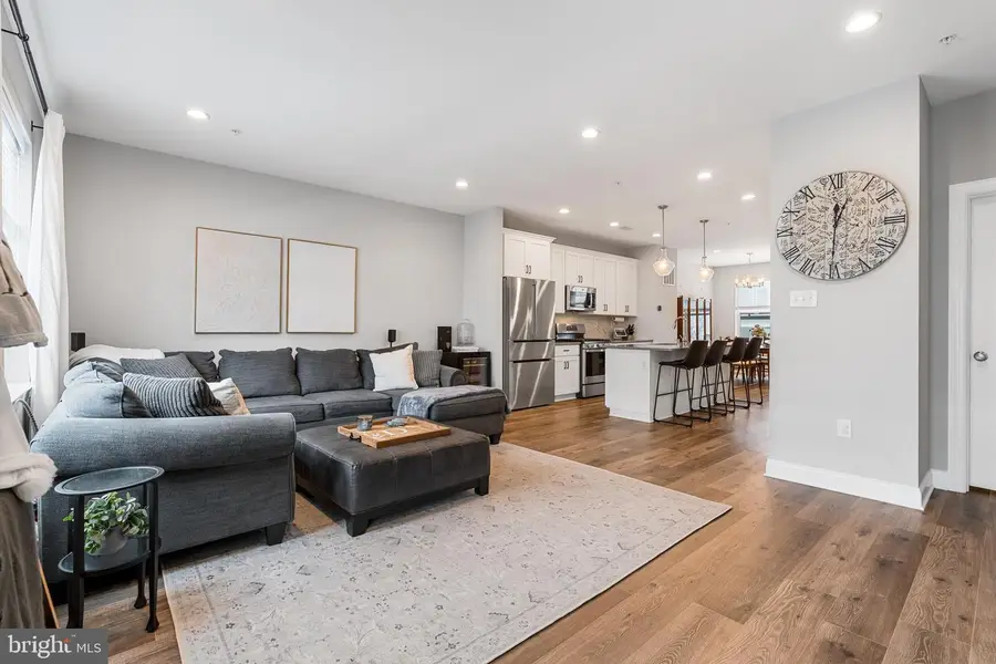 329 Chestnut St, Collegeville, PA 19426 - #2