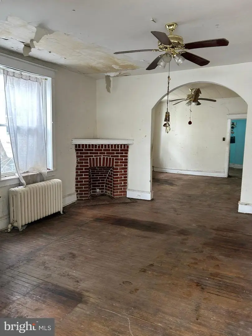 142 Arnold Rd, Ardmore, PA 19003 - #3