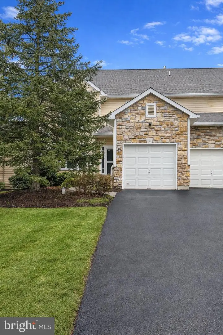 191 Canterbury Ln, Blue Bell, PA 19422 - #1