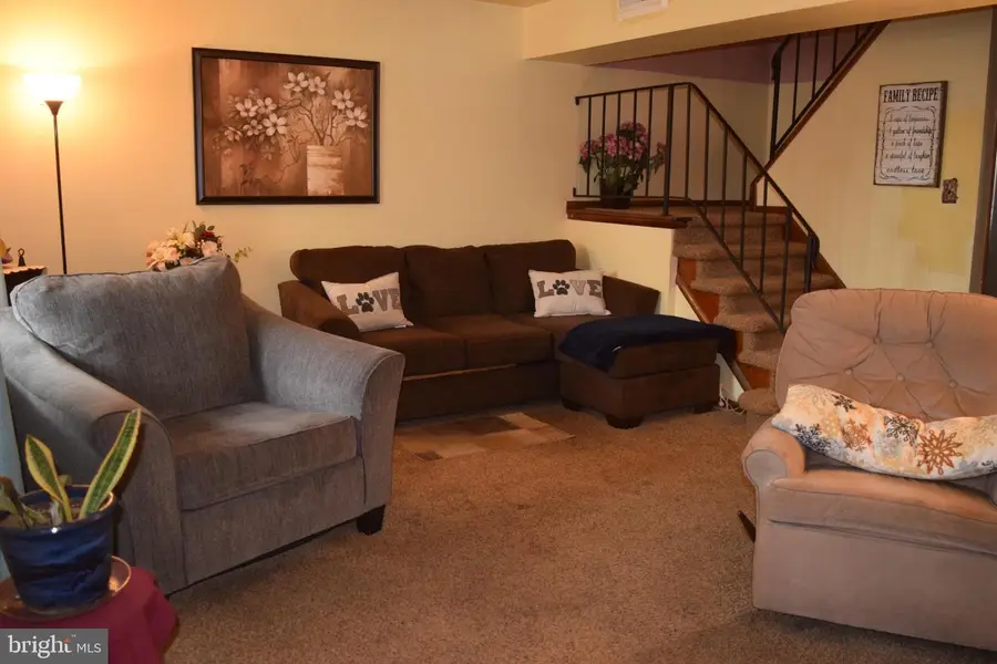 72 Salem Rd, Schwenksville, PA 19473 - #3