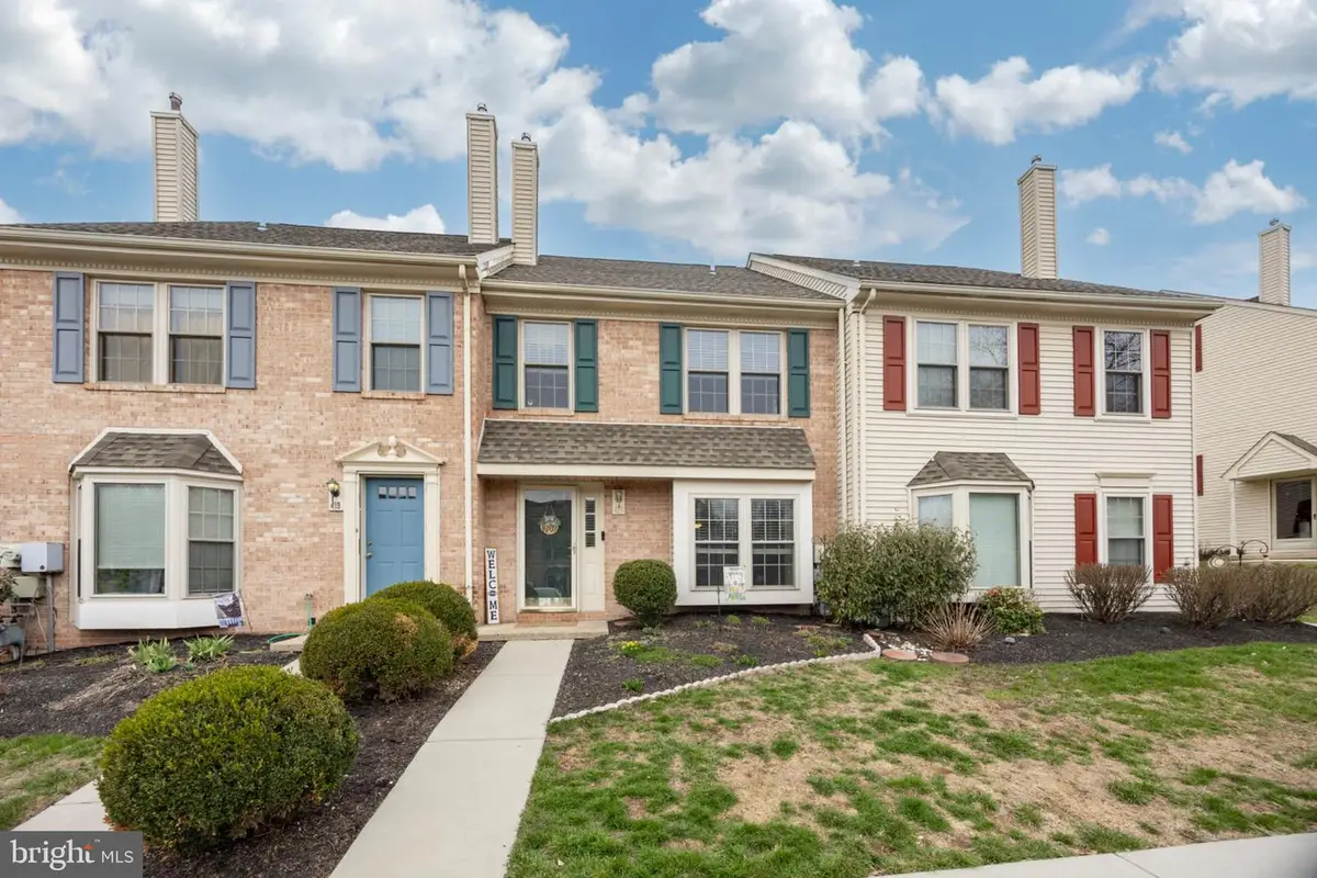 420 Oaktree Ct, Pottstown, PA 19464 - #1