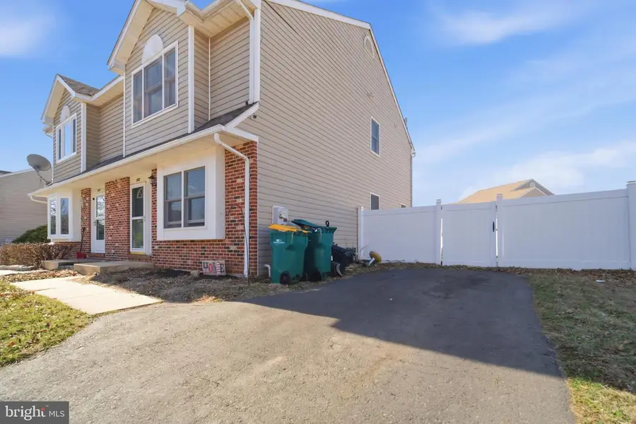 545 W 6th St, Pennsburg, PA 18073 - #2