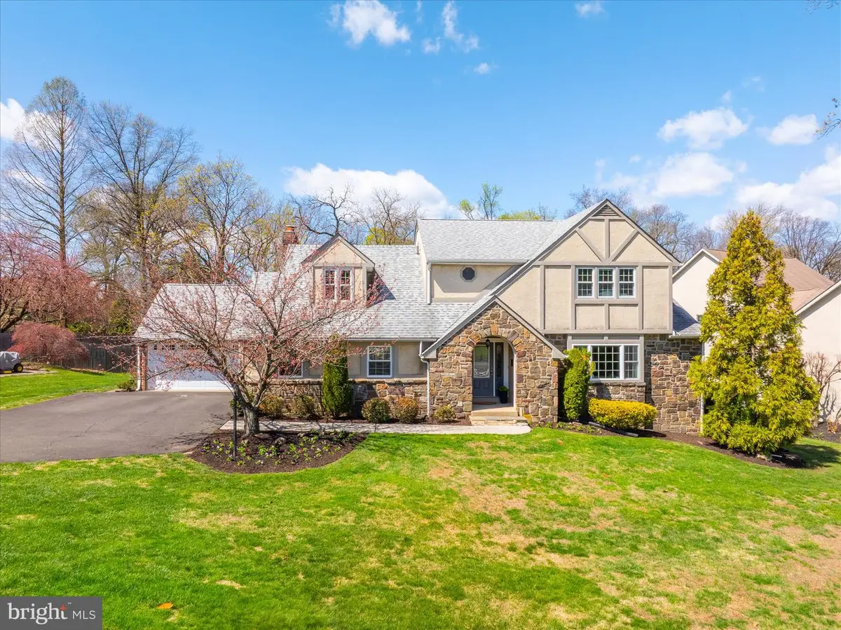 419 Vernon Rd, Jenkintown, PA 19046 - #1