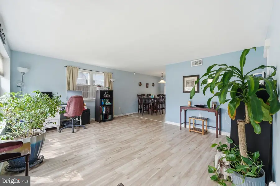 66 Oxford Cir, Norristown, PA 19403 - #3
