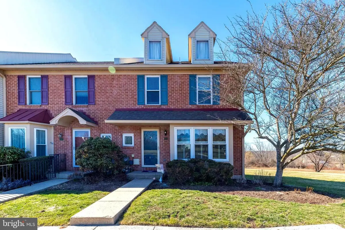 400 Calverton Ct, Harleysville, PA 19438 - #1