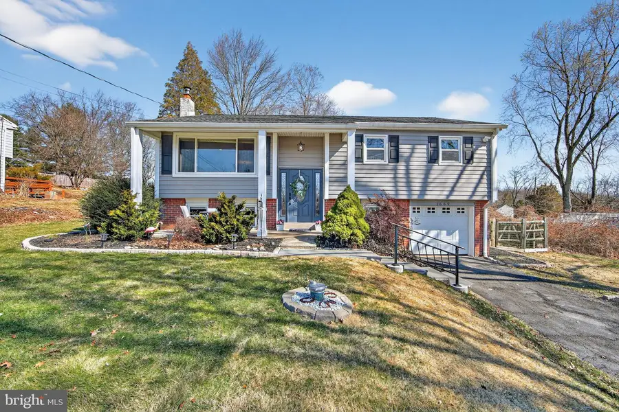 1669 Briarwood Ln, Pottstown, PA 19464 - #2