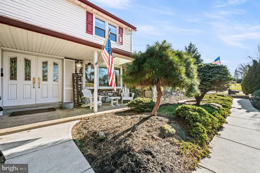 947 Barnswallow Ln, Huntingdon Valley, PA 19006 - #3