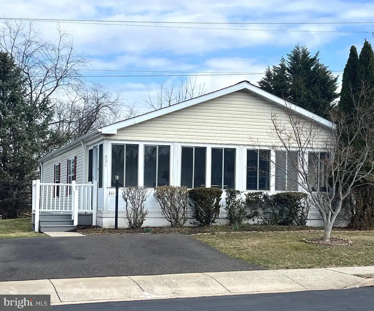 331 Farm Ln, North Wales, PA 19454 - #1