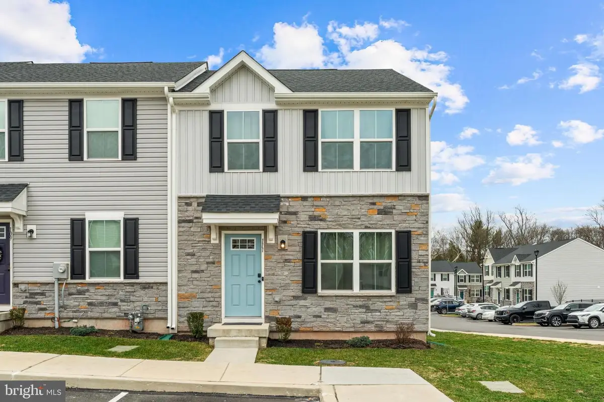 111 Drawbridge Ave, Pottstown, PA 19464 - #1