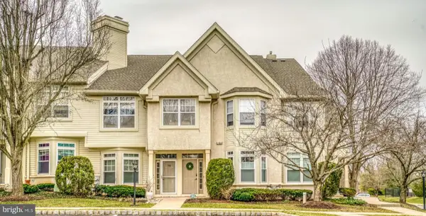 504 Dresher Woods Dr, DRESHER, PA 19025