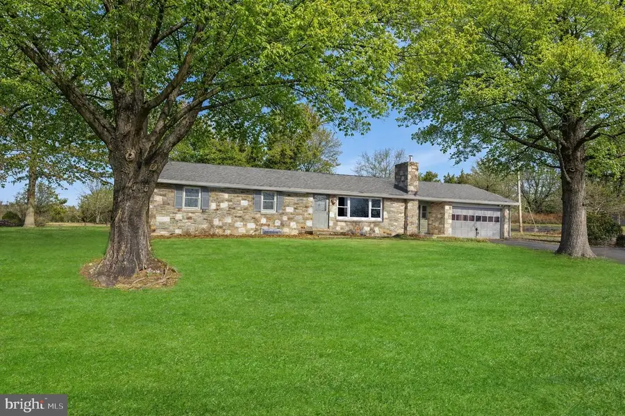 1792 Schwenksville Rd, Schwenksville, PA 19473 - #2