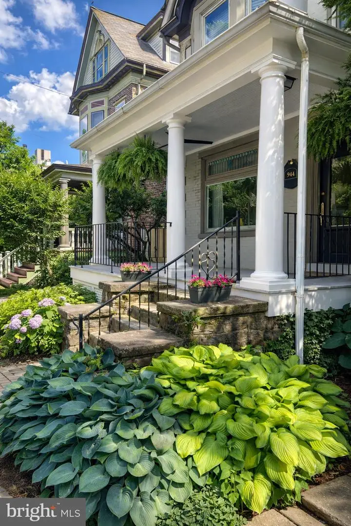 944 E High St, Pottstown, PA 19464 - #2