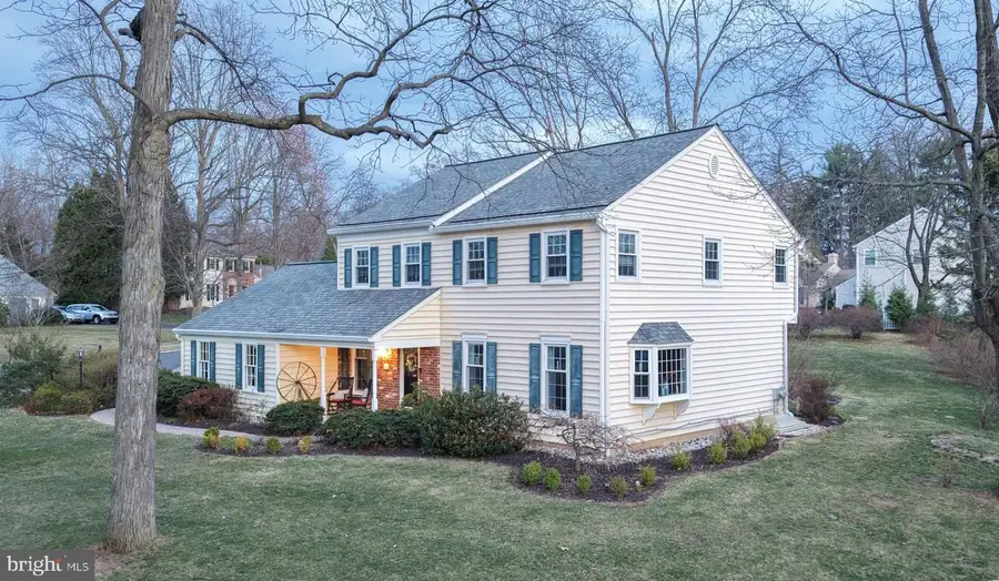 613 Shearer St, North Wales, PA 19454 - #2