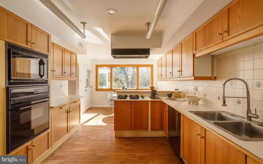 7913 Louise Ln, Glenside, PA 19038 - #2