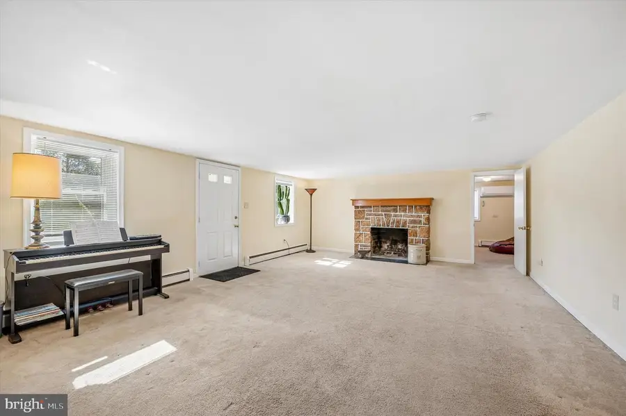 1143 Pawlings Rd, Norristown, PA 19403 - #3