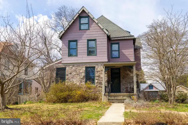 5 Park Ave, ORELAND, PA 19075