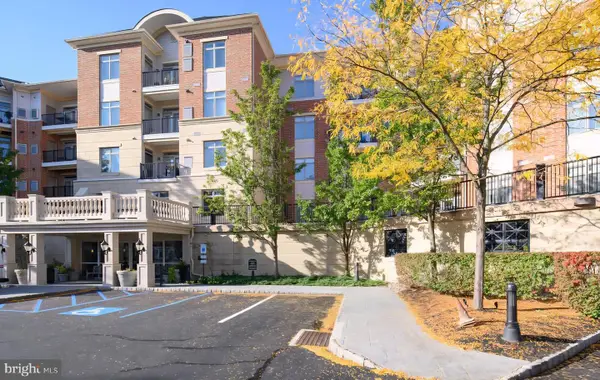 327 Carson Ter #327, HUNTINGDON VALLEY, PA 19006