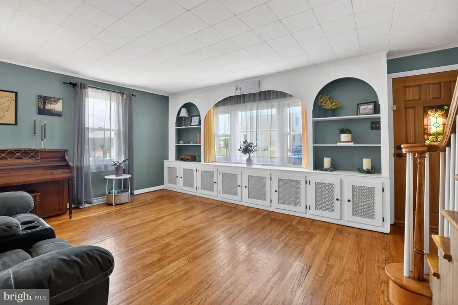 548 Belmont St, Pottstown, PA 19464 - #3