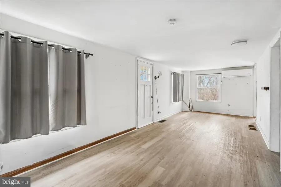 56 Reifsnyder Rd, Royersford, PA 19468 - #2