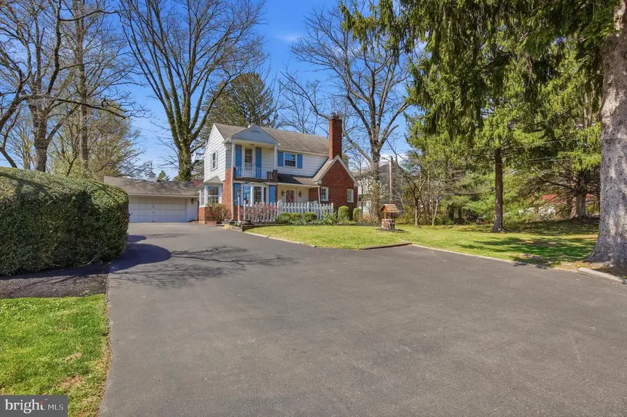 2240 Pioneer Rd, Hatboro, PA 19040 - #2