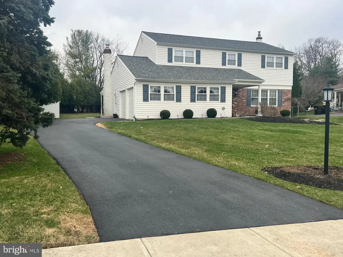 1025 Singer Ln, Norristown, PA 19403 - #1