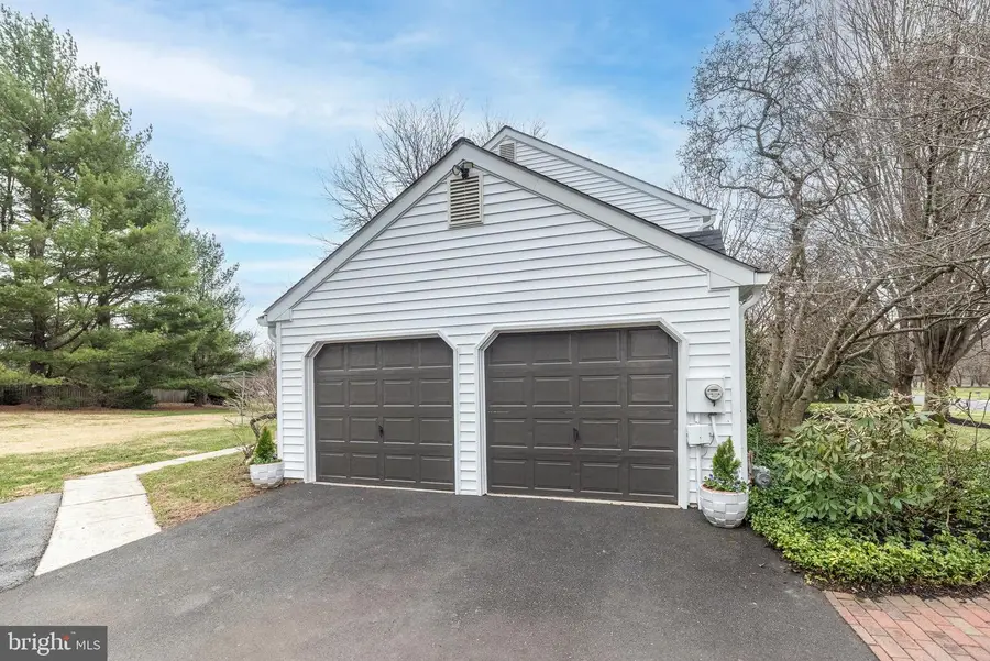 221 Stefan Pl, North Wales, PA 19454 - #3