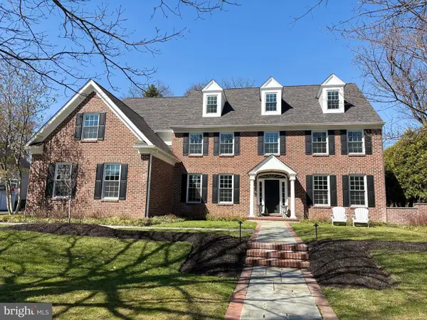 1419 Royal Oak Dr, BLUE BELL, PA 19422