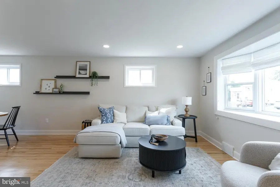 31 W End Dr, Lansdale, PA 19446 - #3