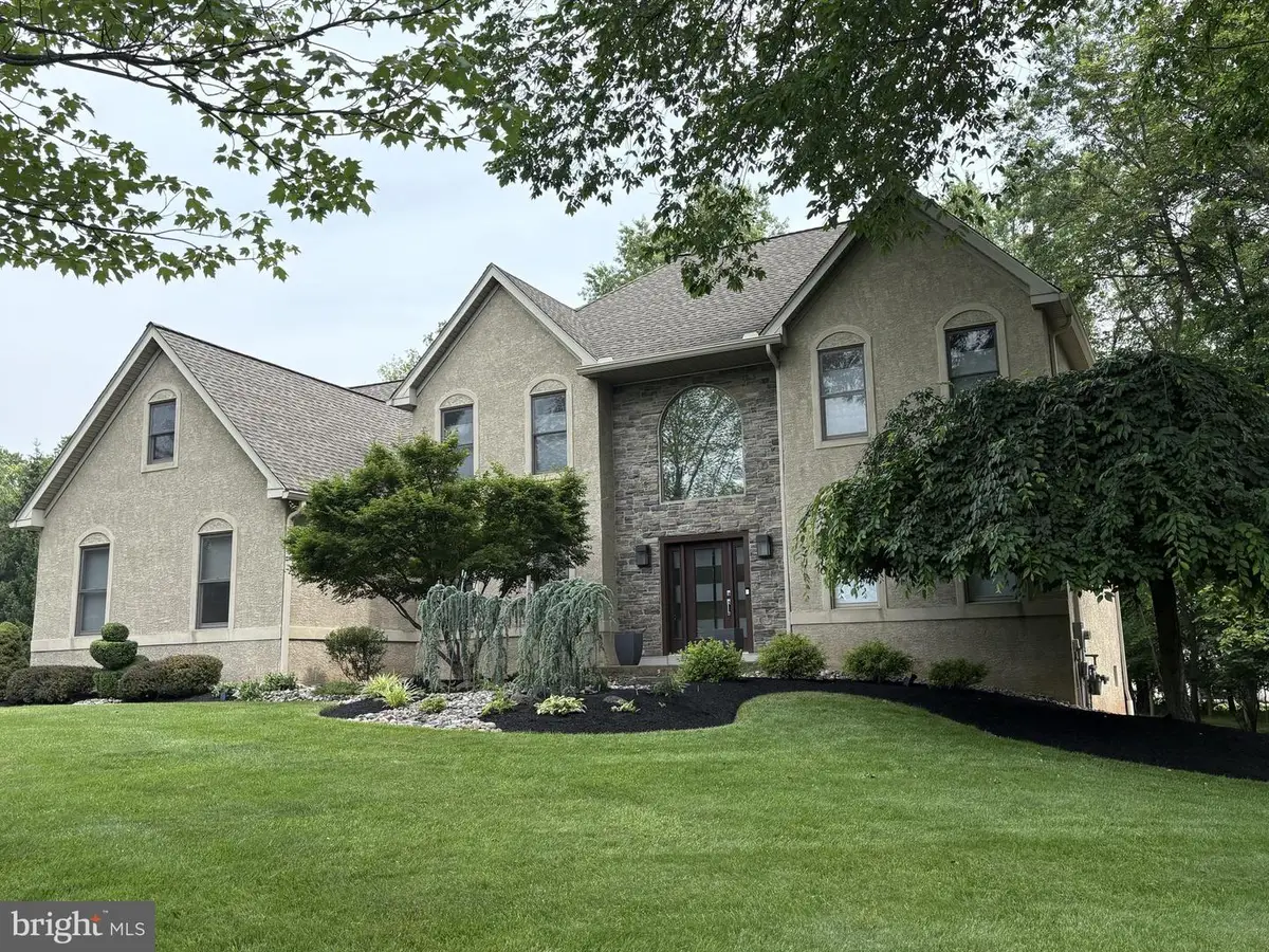 880 Wooded Pond, Ambler, PA 19002 - #1