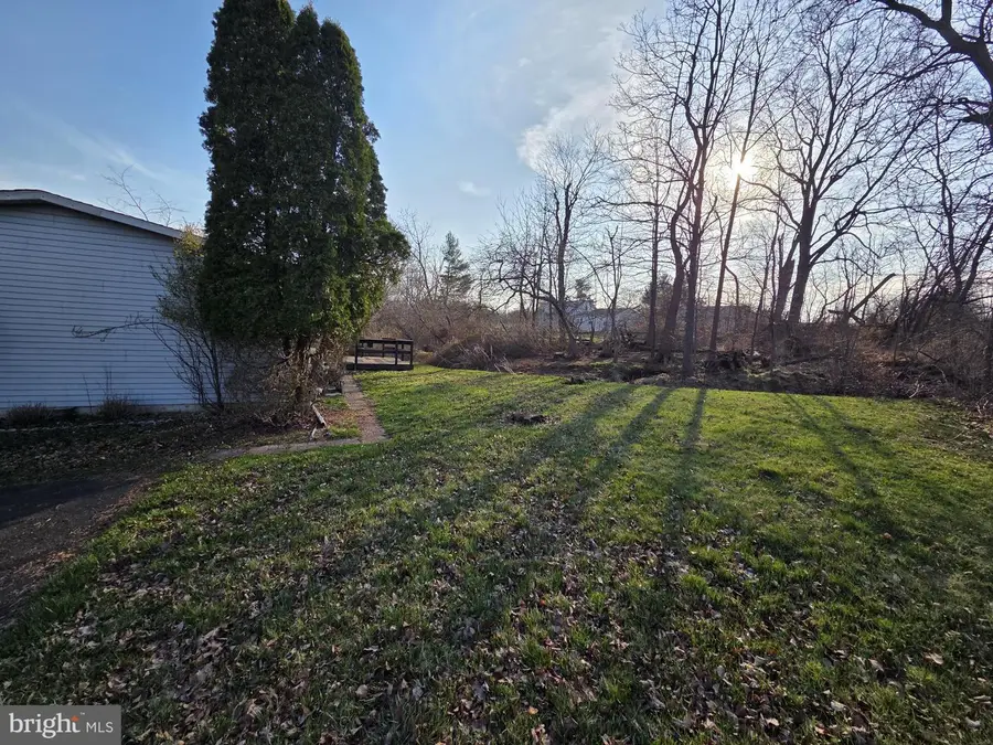 24 Shagbark Ct E, Harleysville, PA 19438 - #2